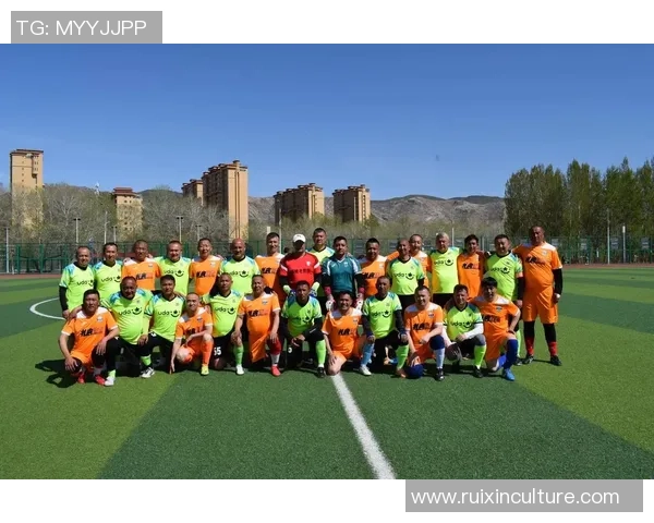 为足球明星加油助威的话语激励他们在赛场上拼搏奋进的力量