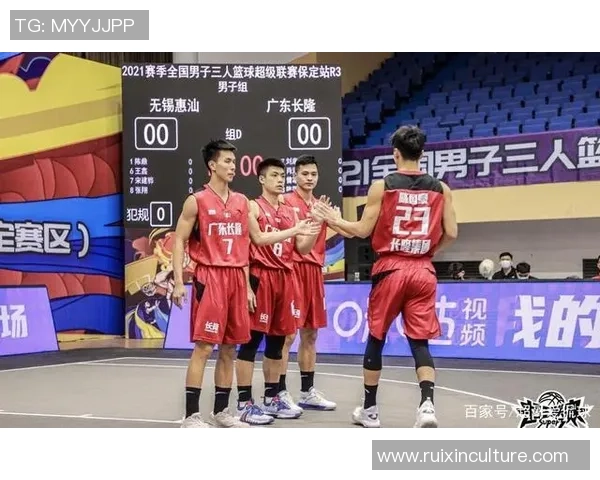 深圳篮球队在选拔赛中以67分稳居积分榜首位展现强劲实力