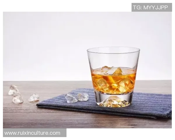 足球明星杯子品牌推荐让你在喝水时也能感受球场激情 足球明星杯子品牌推荐让你在喝水时也能感受球场激情