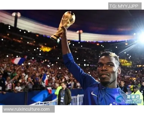 足球明星西装时尚秀场展现个性魅力与运动风范的完美结合 足球明星西装时尚秀场展现个性魅力与运动风范的完美结合