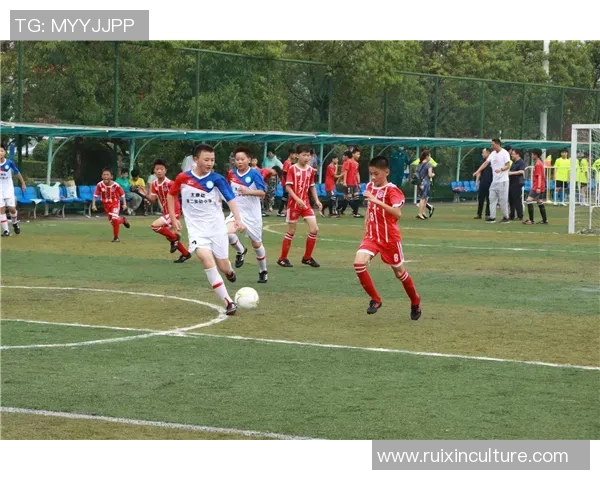 一场足球比赛的时间究竟有多长你知道吗让我们一起探讨比赛的时长和规则 一场足球比赛的时间究竟有多长你知道吗让我们一起探讨比赛的时长和规则