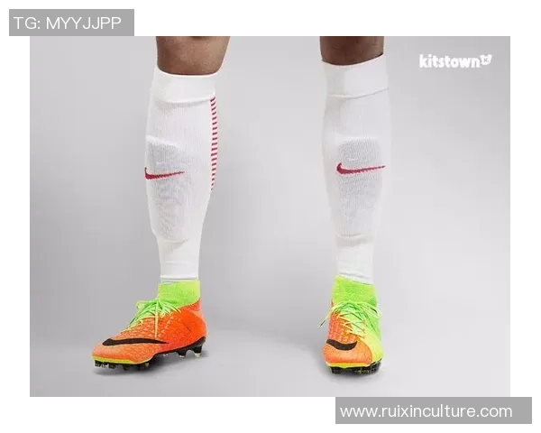 提升运动表现的秘密武器足球袜中筒的选择与搭配技巧解析 提升运动表现的秘密武器足球袜中筒的选择与搭配技巧解析