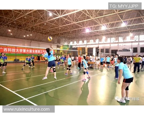 西安排球队防守策略分析与排球战术热点解读