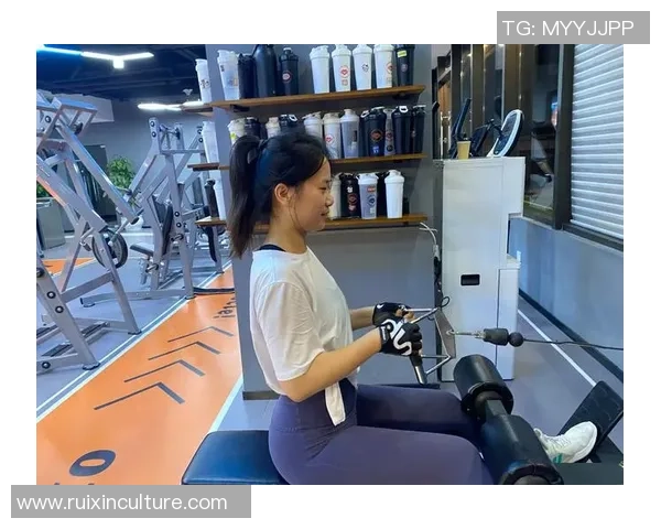 足球健身馆全新开业体验多样化训练课程提升你的运动技能与健康水平