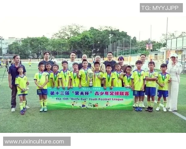 足球记嗨带你领略世界足球盛宴尽享激情与荣耀的精彩瞬间 足球记嗨带你领略世界足球盛宴尽享激情与荣耀的精彩瞬间