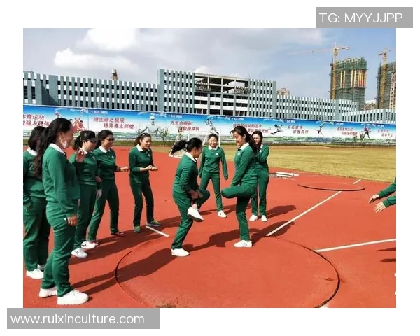 追逐梦想的脚步我们的足球梦舞蹈视频展现青春活力与团队精神 追逐梦想的脚步我们的足球梦舞蹈视频展现青春活力与团队精神